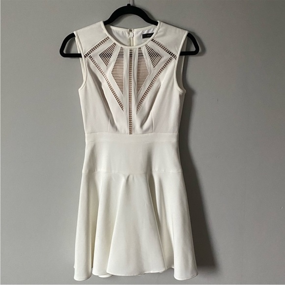 Dress - Picture 4 of 4